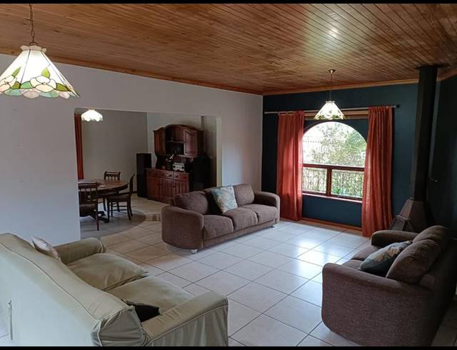 5 BEDROOM HOUSE FOR SALE IN GLENBARRIE